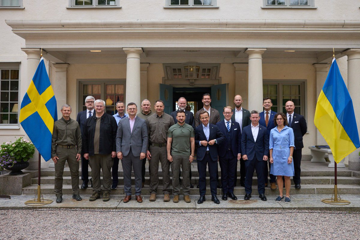 Its a great honour to have President <a href="/ZelenskyyUa/">Volodymyr Zelenskyy / Володимир Зеленський</a> in Sweden. Sweden’s support for Ukraine’s freedom, sovereignty and territorial integrity will continue for as long as it takes.