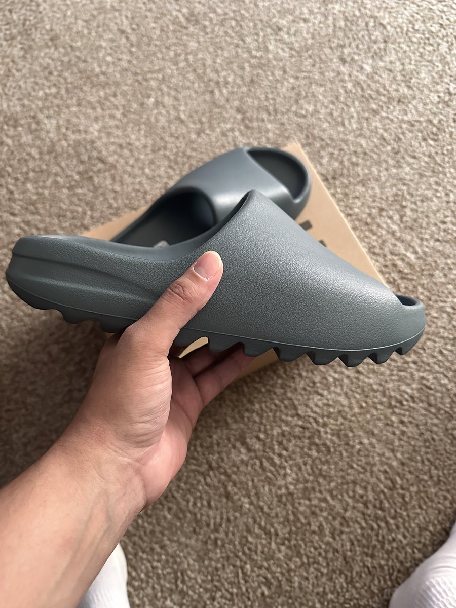 Mega_Void's tweet photo. @sneakerhuddle thank you sir. Copped the Slate Marinas and the Slate Gray 🙏🏻 https://t.co/Ku452ZBl4y