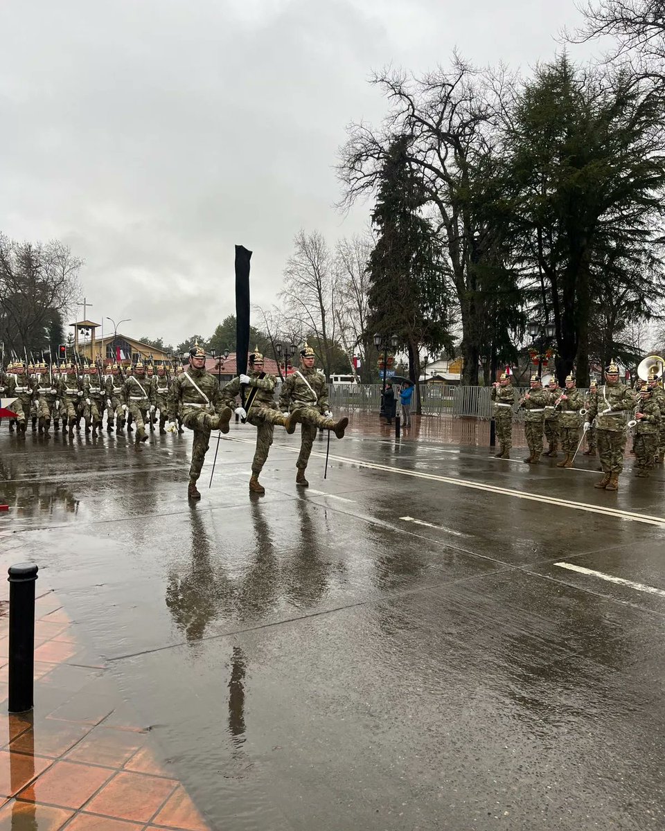 EscuelaMilitarOficial tweet media