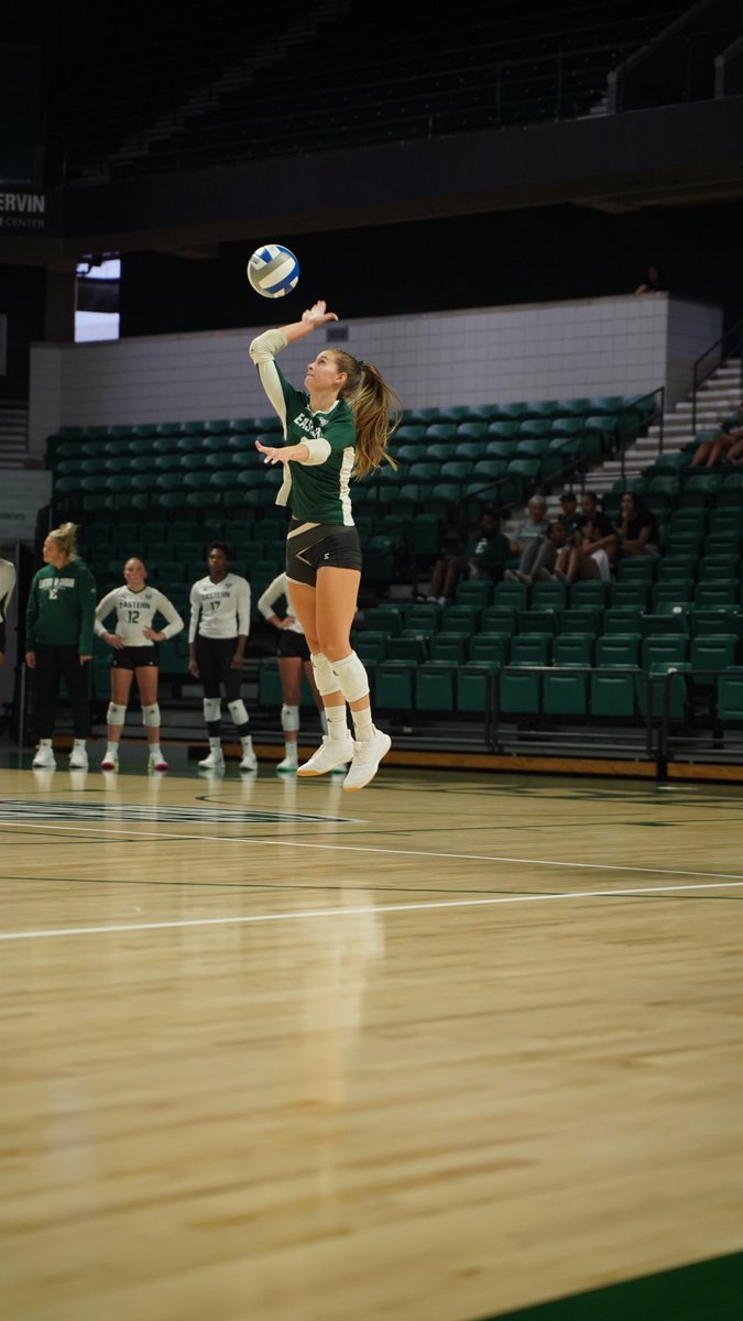 EMUVolleyball's tweet photo. 𝔽ℝ𝔸𝕄𝔼𝕊 𝕆𝔽 𝕋ℍ𝔼 𝕄𝔸𝕋ℂℍ 📸

#EMUEagles | #EMUVB https://t.co/3gJhx0NdeA