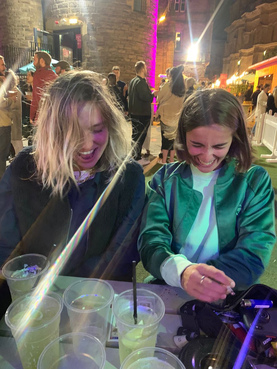 Florence Roberts tweet media