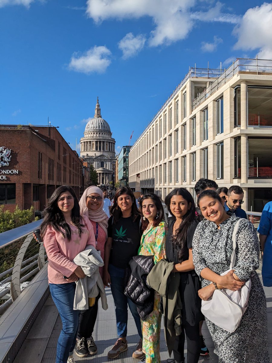 🎓 Farewell lunch for our amazing Commonwealth Scholar from the London region! Turkish feast, sweet treats, and a memorable stroll to St. Paul's Cathedral and Millennium Bridge. Farewells are bittersweet, but the memories will last a lifetime! 🌟 #FarewellLunch👋 #commschols