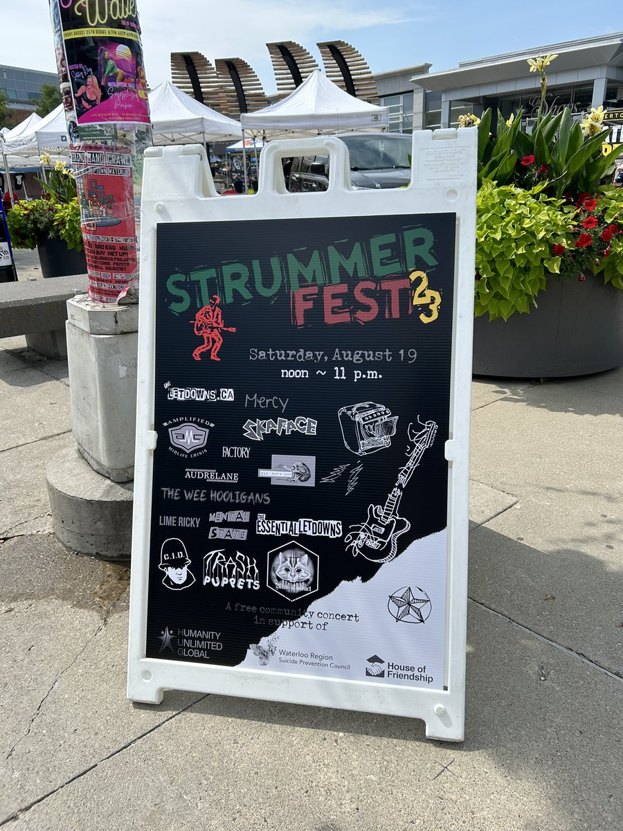 1075daverocks's tweet photo. Another 😎Act of Coolness😎 in the books! Here at @Strummerfest we gave away some milkshakes from our pals at @HarveysCanada 🙌🏻
Don’t forget milkshakes are $3 all summer long!
#harveys #1075daverocks #strummerfest https://t.co/IfHNCLYs8S