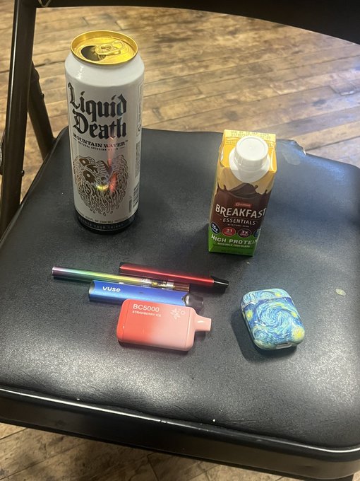 the essentials https://t.co/bH0y43XTrU