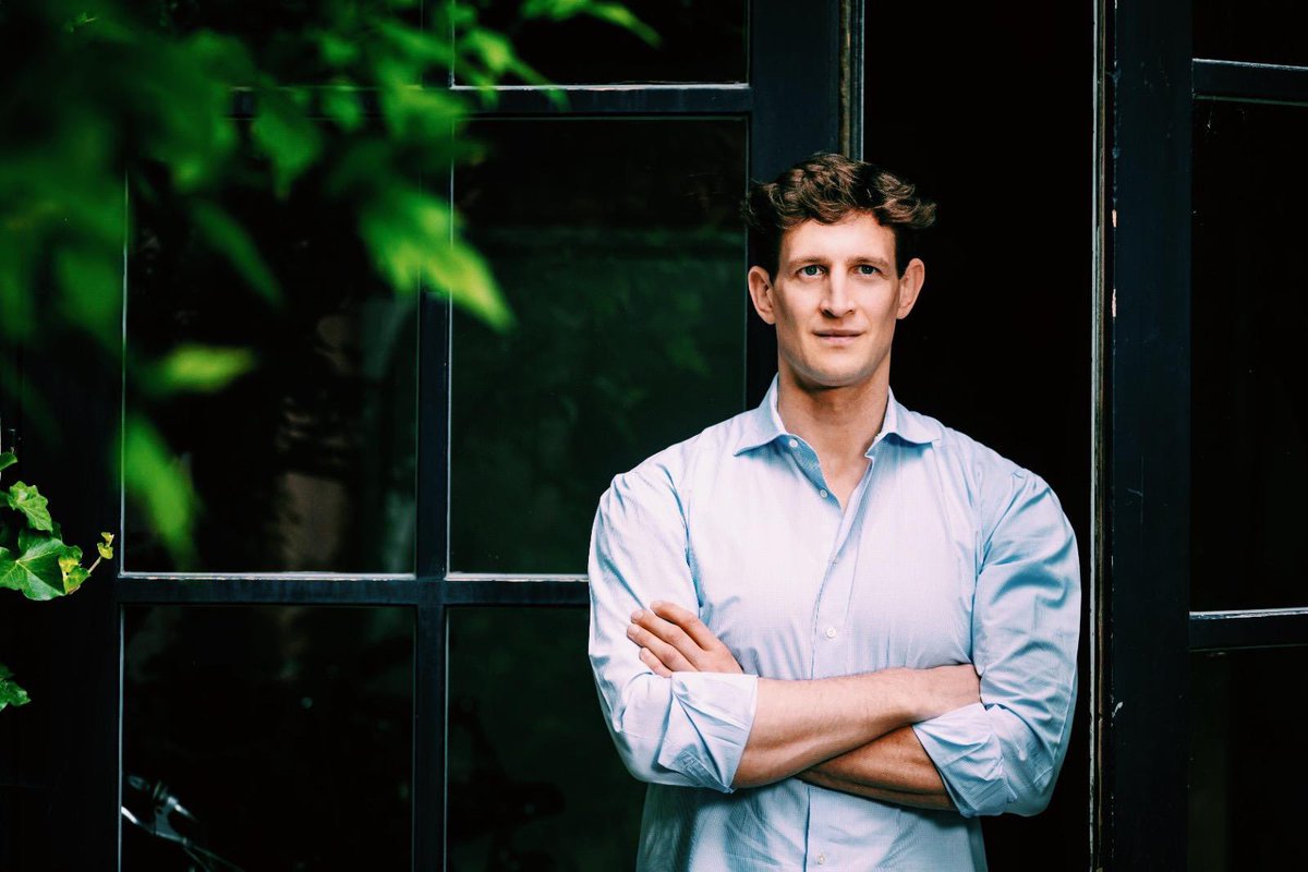 EvanRogister's tweet photo. New season, new shots—and soon, new website! Thanks to the brilliant #ludwigolah for capturing these images in Brussels for #dasopernglas.
#evanrogister #conductor #newwebsite #comingsoon #lennysstudio https://t.co/MEqSwUzno6