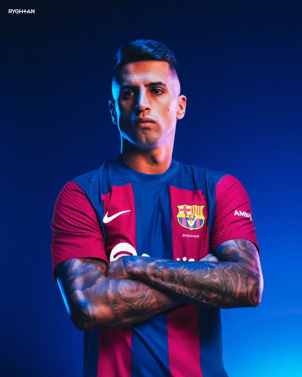 VisionBlaugrana's tweet photo. 🚨💣 L'arrivée de Joao Cancelo au FC Barcelone n'est plus qu'une question d'heures !! 

(@sport) https://t.co/09pd8zLpGa
