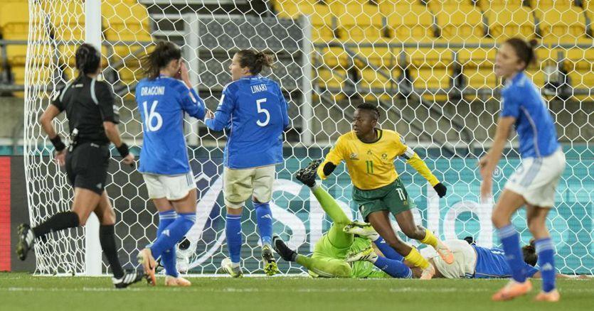 sole24ore's tweet image. Modello spagnolo e inglese per il calcio femminile italiano ilsole24ore.com/art/modello-sp…