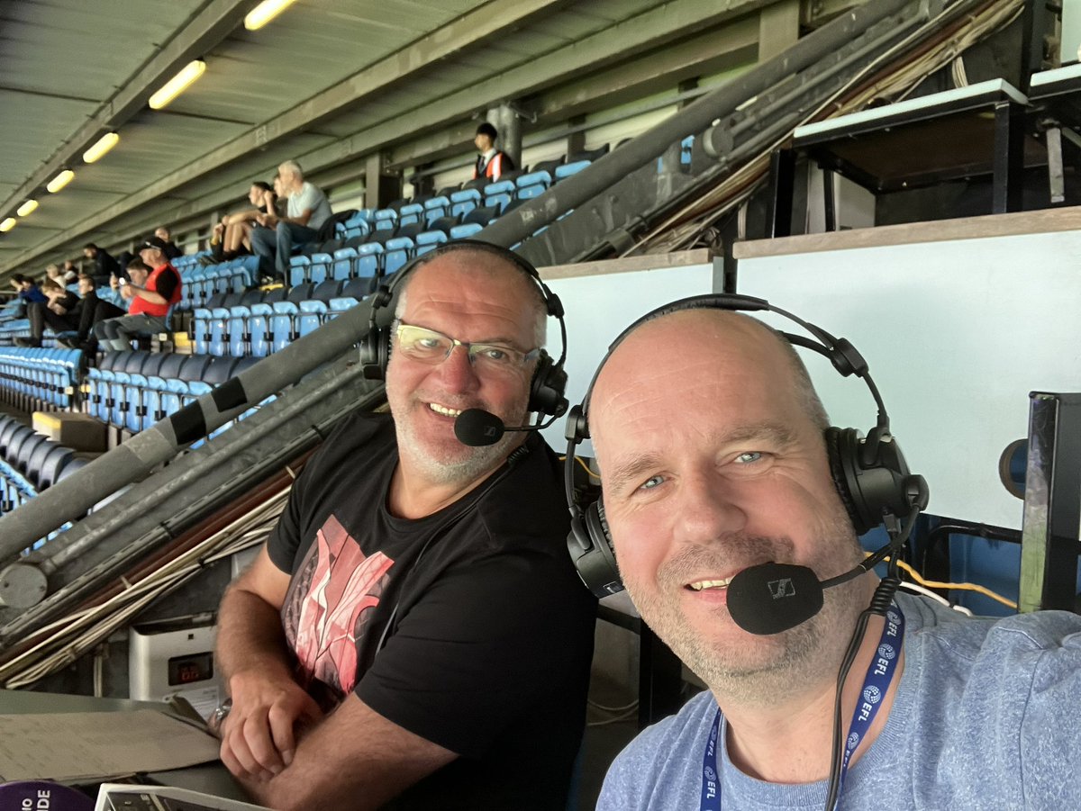 My expert summariser will never let me live it down for not mentioning this on comms but the excitement got too much. @AaronConnolly_9 becomes the first @HullCity player to score ⚽️⚽️ at Blackburn since…. …@swanster66 #hcafc