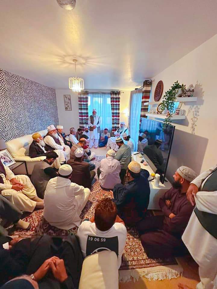 WadiAzizSharif's tweet photo. Mehfil e Zikar Khuda Wa Milaad e Mustafa  ﷺ
Mr Muhammad khan Home London UK.18 August 23
Chaired by: Mehboob Al Mashaikh Hazrat Khawaja Mehboob Elahi sb
Tajdar e Wadi Aziz Sharif chiniot
#mehboob_e_millat #uk #London https://t.co/y1S67U1v4w
#WhatsApp 
https://t.co/UHtWl13Sjp https://t.co/A53S2ycmps
