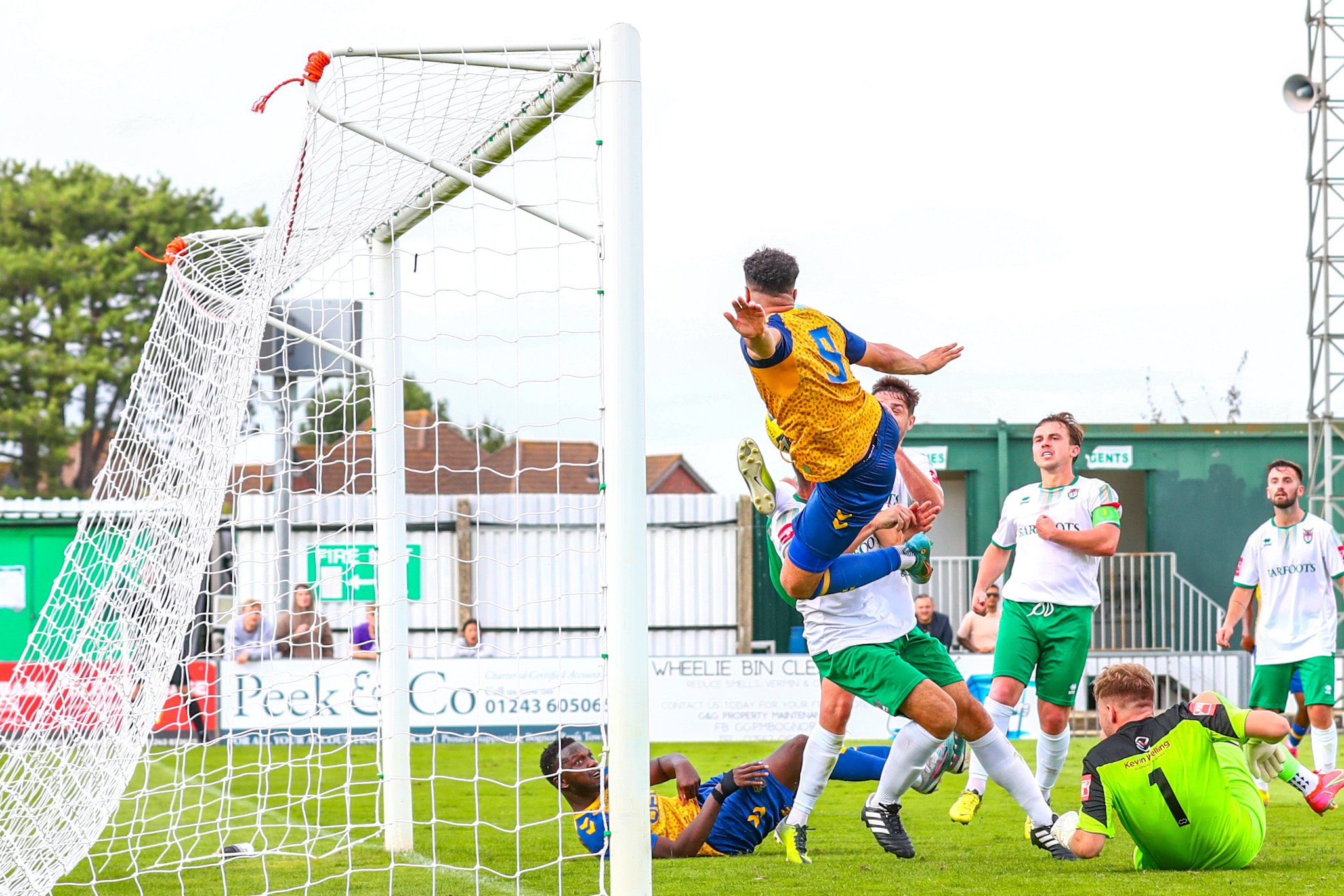 Hashtag United on X: WEEKEND RESULTS THREAD #️⃣ It was almost a clean  sweep for the club at the weekend with 4/5 of our senior teams winning! Our  men & development team