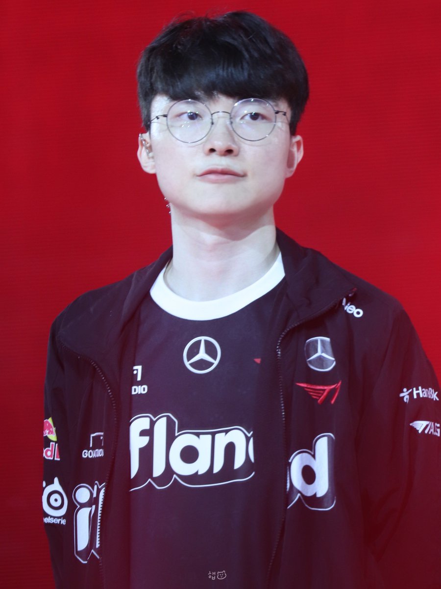 donebyhappy's tweet photo. 우리혁( ⸝⸝˘𖥦˘⸝⸝)
#페이커 #Faker https://t.co/rwMETTcHTI