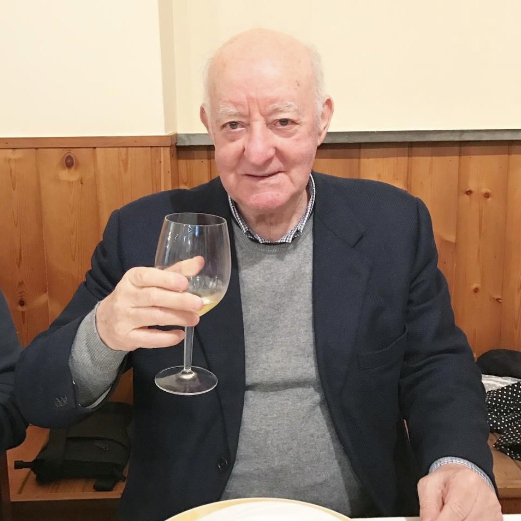 chetempochefa's tweet photo. "Non smetterò mai di ringraziare la gente per l’amore e l’affetto che ancora oggi prova per me! È la cosa piu bella che mi sia capitata, e quando mi chiedono cosa ho vinto? Io rispondo di aver vinto il cuore della gente! 

Io sono sereno, mi sono goduto la vita e i nipoti. Per me allenare era una grande passione; rendere felici i tifosi era una missione. Ho dato tutto me stesso, è stata una bellissima avventura”.

- Ricordiamo Carlo #Mazzone, scomparso oggi a 86 anni, con queste sue parole ❤️