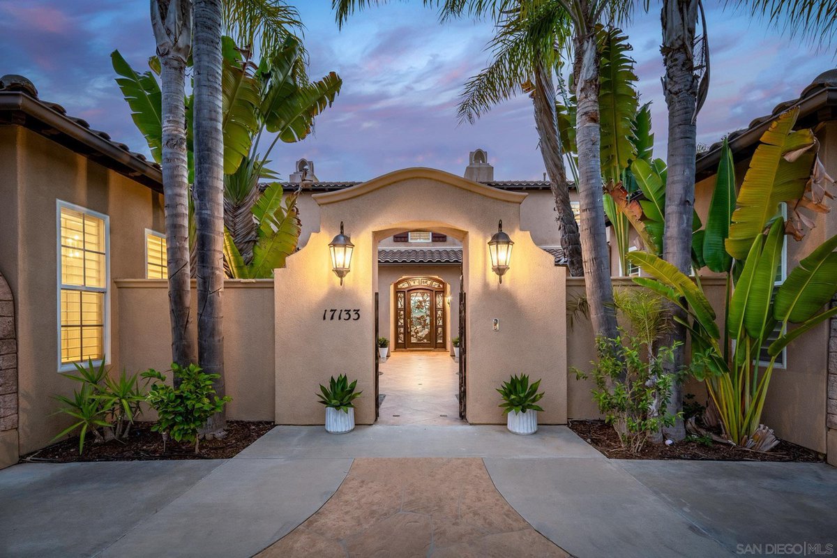 trending_agent's tweet photo. NEW LISTING! Offered at $4,195,000 by @tvandamm

Contact Tim for a private showing: https://t.co/IHRLsg8eCA

#timvandamm #toptrendingagent #timvandammandassociates #toprealtorcalifornia #bhhsrealestate #sandiegorealestate #sandiegocalifornia #ranchosanteferealestate #newlisting https://t.co/Yz8MB16dSX