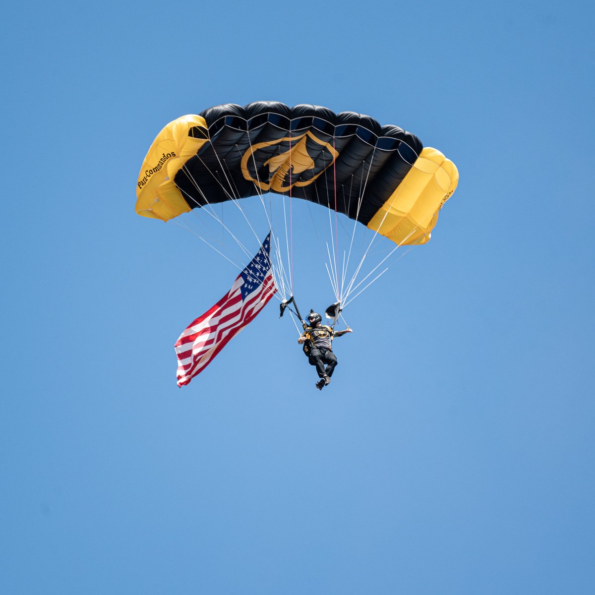 aluisius's tweet photo. I can still feel the buzz from the airshow a few weeks ago. Took a lot of photos but only satisfied with a few. I am still learning. #powerontheprairie #siouxfalls #sodak #southdakota #airshow
@SOCOMparacom Thanks for the show. https://t.co/jlKy34WnS0