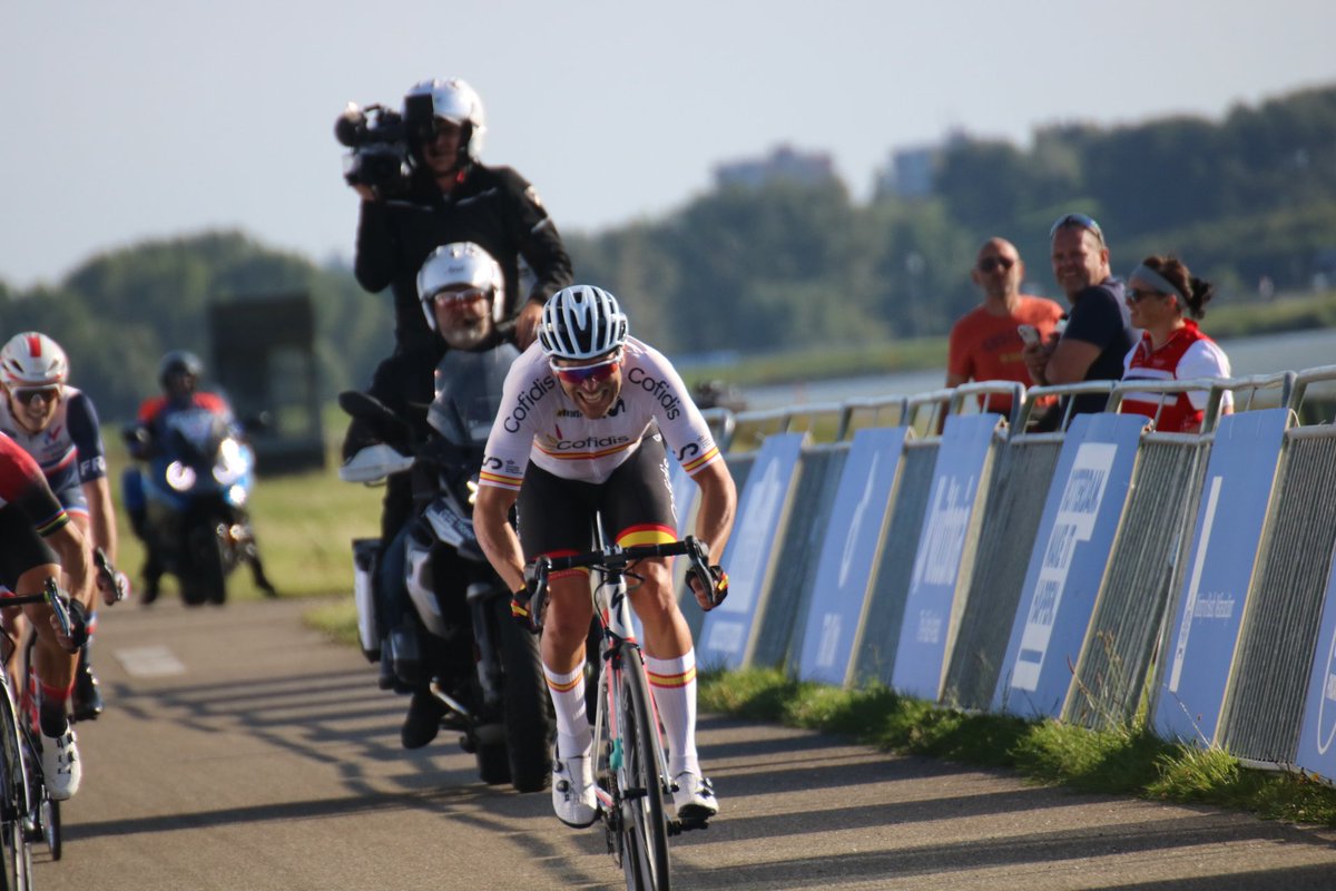 RFECiclismo's tweet photo. #EPC2023 | ¡DAMIÁN RAMOS, CAMPEÓN DE EUROPA! 🇪🇺 🥇

➡️ El gallego (C4) se impuso al sprint tras ir en una larga fuga con dos corredores más

➡️ Julio Bermejo ha sido séptimo 

¡Enhorabuena! 👏

#TeamESPCiclismo🇪🇦 
@ciclistacofidis https://t.co/VhQdBNmf3a