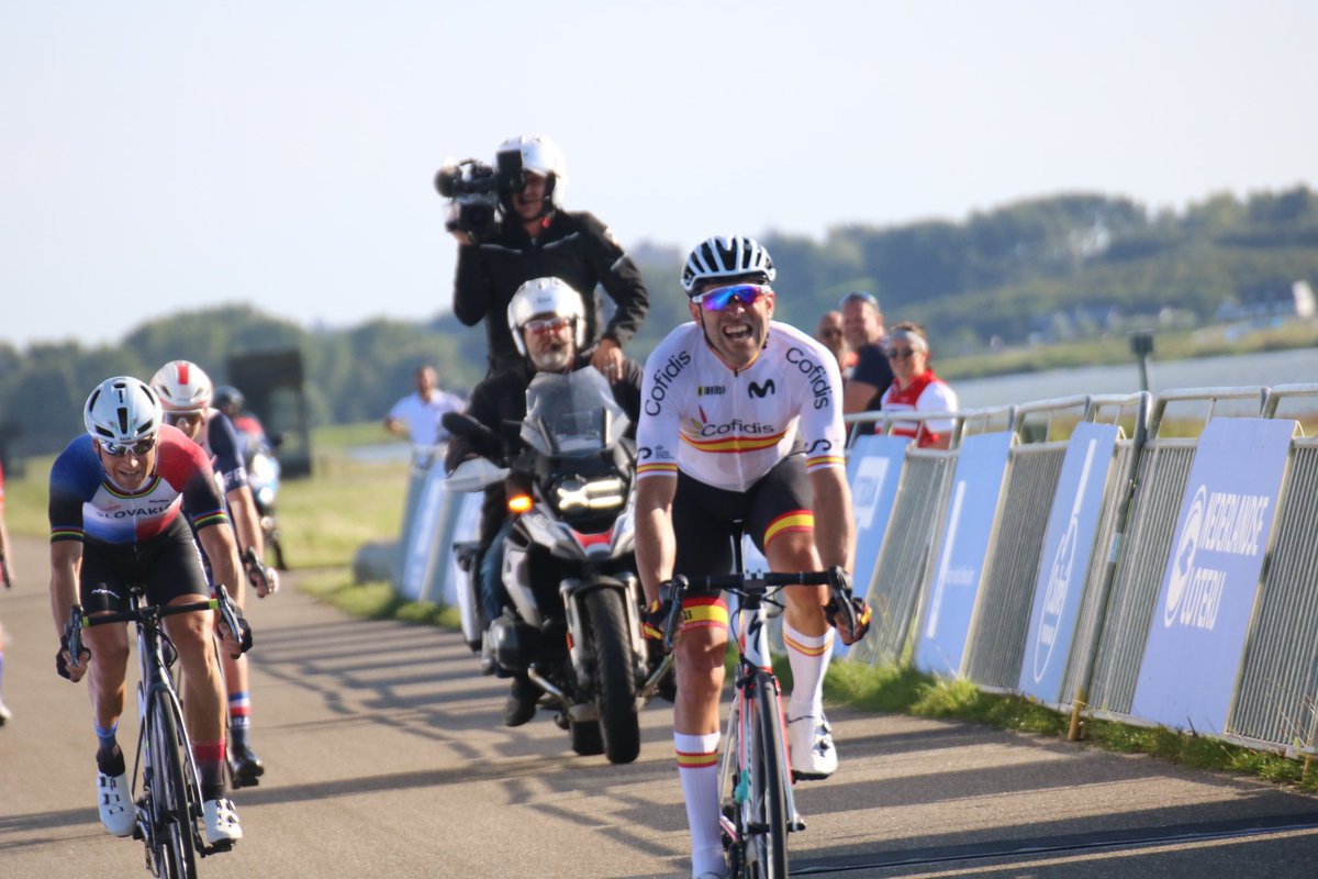 RFECiclismo's tweet photo. #EPC2023 | ¡DAMIÁN RAMOS, CAMPEÓN DE EUROPA! 🇪🇺 🥇

➡️ El gallego (C4) se impuso al sprint tras ir en una larga fuga con dos corredores más

➡️ Julio Bermejo ha sido séptimo 

¡Enhorabuena! 👏

#TeamESPCiclismo🇪🇦 
@ciclistacofidis https://t.co/VhQdBNmf3a