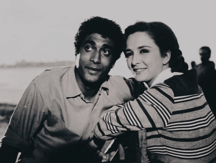 - أنت مش وِحِش.. أنت بس بَصِّيت على نفسك في المراية الغلط!.. بُصِّلي أنا.. أنا عُمري ما هطلَّعك وِحِش.

© "نجلاء فتحي"، "أحمد زكي" - فيلم "إسكندرية ليه" - 1978