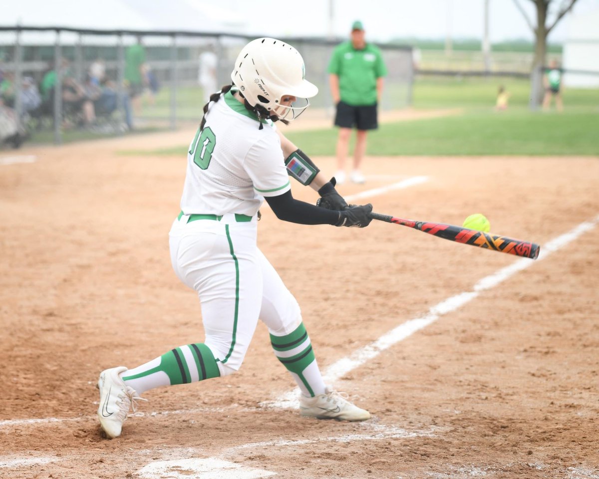 UIU_Softball's tweet photo. 𝐖𝐞 𝐏𝐫𝐞𝐬𝐞𝐧𝐭 𝐭𝐨 𝐲𝐨𝐮...

Leah Grimm  |  Freshman  |   Osage, IA

- Area of study ➡️ Pre-Med with goals of pursuing Physical Therapy
- Best Coffee Order ➡️ Brown Sugar Oat Milk Shaken Expresso

#MeetThePeacocks  X  #FeathersUp🦚 https://t.co/qHDYEMYrXq