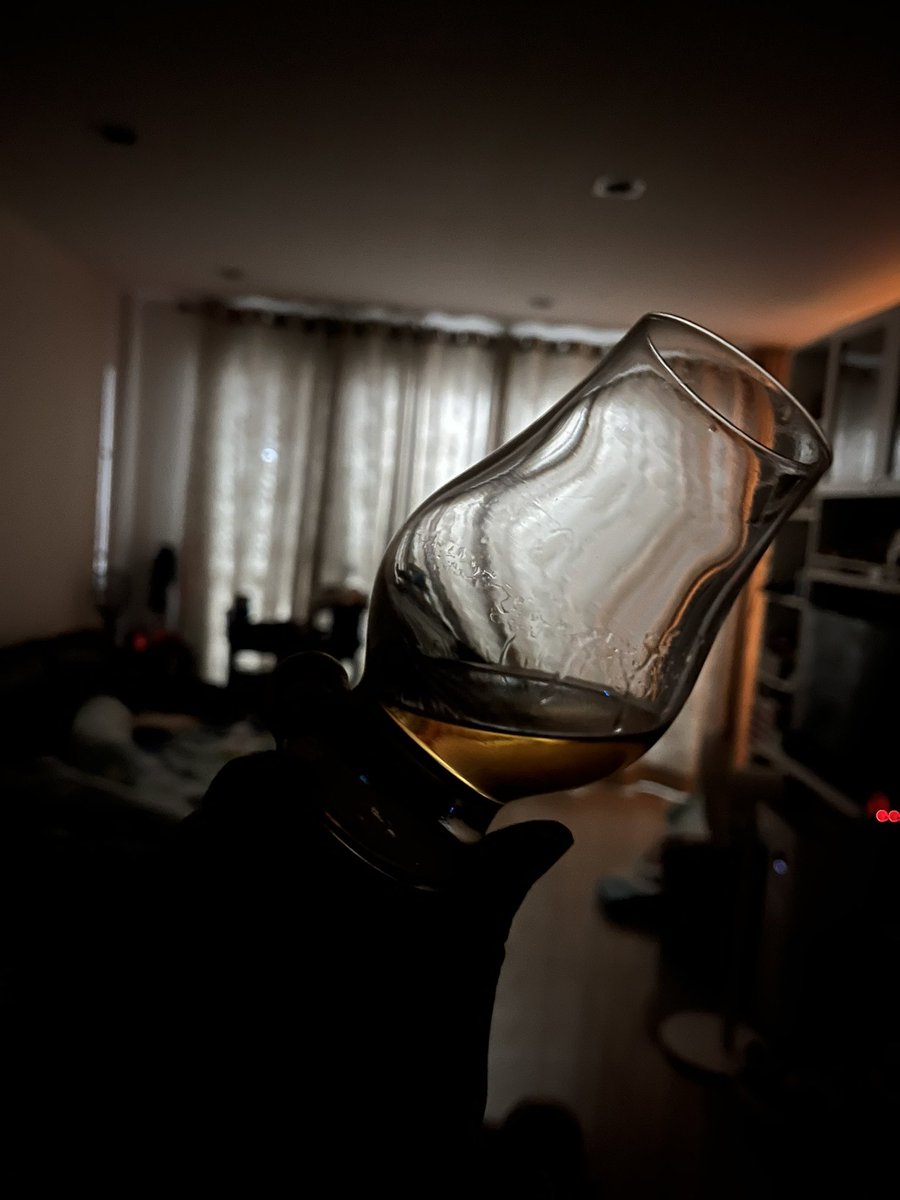 Vince_168x's tweet photo. 🍼🥃🎶 #twlc #arran10 #onesipandgoodnight https://t.co/jlfRSajnwx