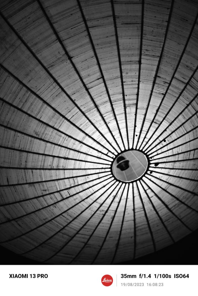 angadachappa's tweet photo. World Photography Day!!
#WorldPhotographyDay #WorldPhotographyDay2023 #ShotOnPhone
#blackandwhitephotography #photography #architecture #smartphonephotography #lampshade #xiaomi #xiaomiphotography #ShotOnXiaomi #Xiaomi13Pro #xiaomixleica #phoneonly #angadachappaphotography https://t.co/jNmCQllkgA