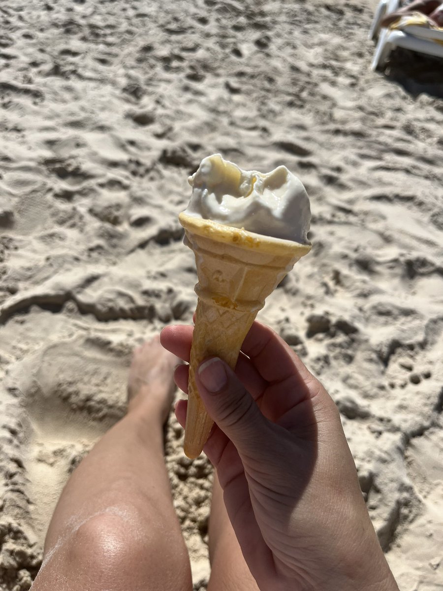 And at the weekend we recharge… 
nothing beats a sunny day, a trip to the beach and an🍦😋 #weekendsunshine #recharge #relaxing
