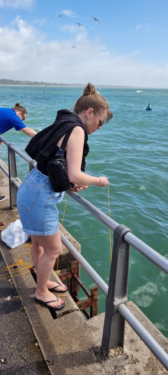 Crabbing 🦀 at Mudeford (I take every activity seriously) 😂 #saturday #crabbing #southcoast