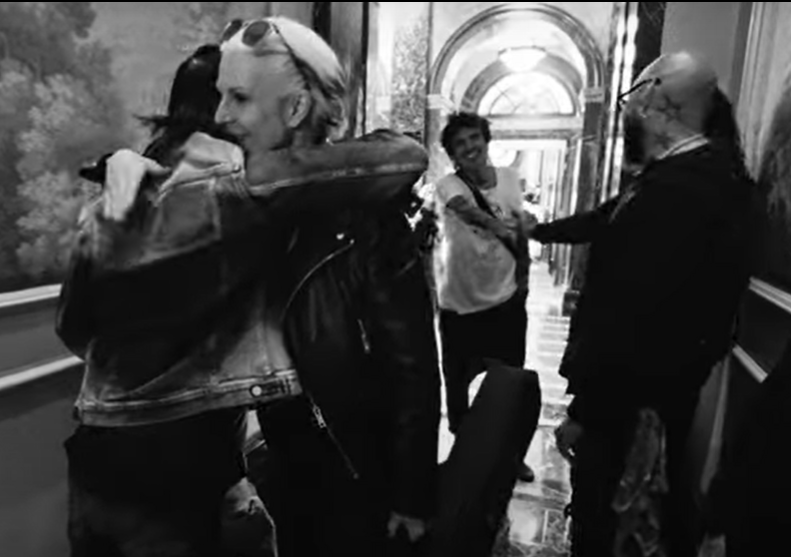 eduqlm's tweet photo. @MrNikkiSuxx @NikkiSixx @gunsnroses Mötley Crüe is the ONLY band that appears in the latest Perhaps video of Guns N' Roses https://t.co/DUGQwHyGCc