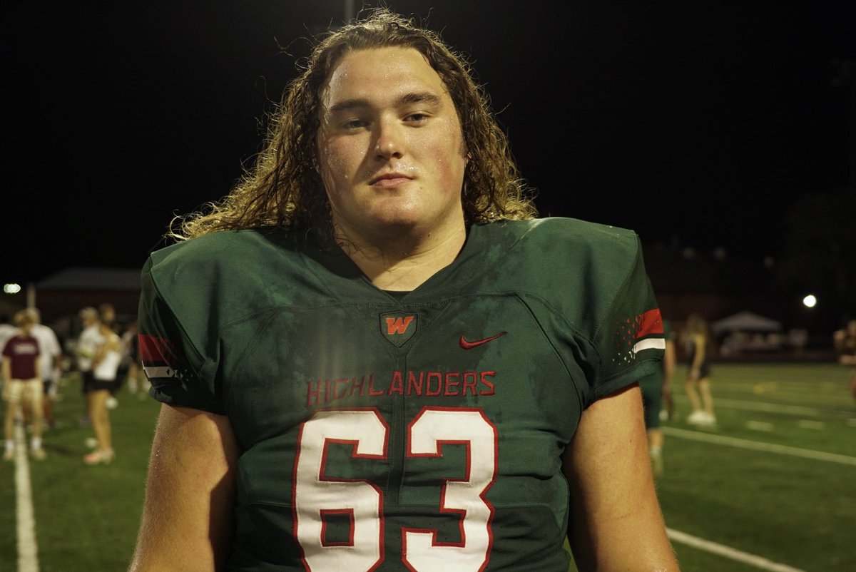 2024 The Woodlands (TX) O-linemen Koltin Sieracki (Baylor), Ryan Hughes (TCU), &amp; Everett Champlin (Army) were solid in last nights scrimmage.

A lot of varsity experience between the 3 &amp; they will anchor an impressive Highlander OL. I expect big things from #thewall this fall.