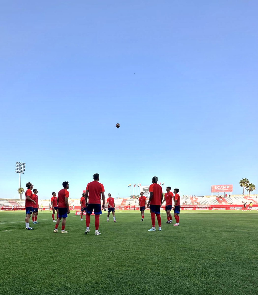 AlgecirasCF's tweet photo. ⚽️🔴 ¡Listos para el último partido de pretemporada!
#thisisacf #pretemporada #preseason #matchfriendly #amistoso https://t.co/QfBRh19gT6