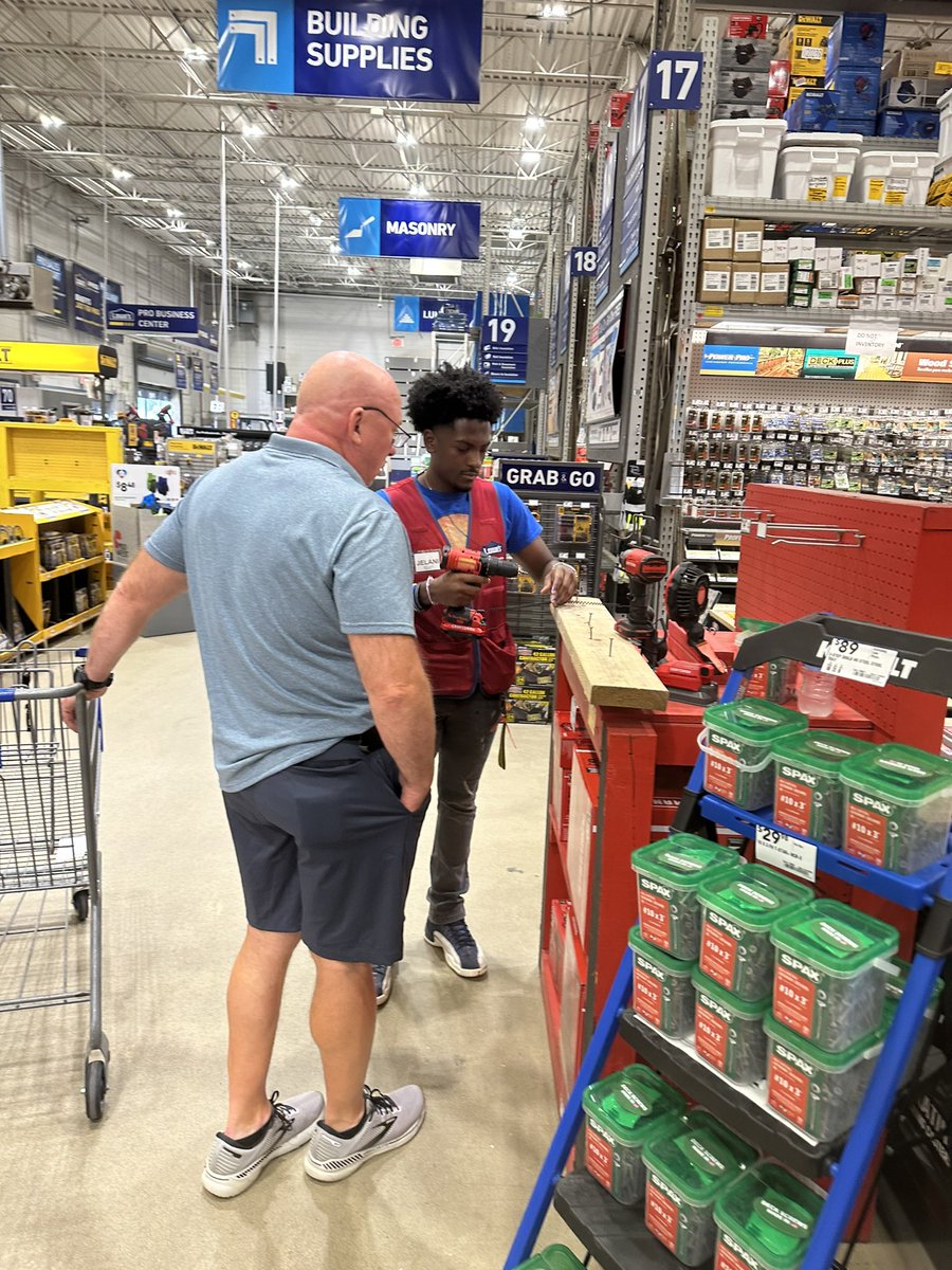 #R1DEMOS is in full effect @THEBATTLEFIELD   Come on down and check it out!!! <a href="/BenitoKomadina/">Benito.Komadina@Lowes</a> <a href="/eric_marler/">Eric Marler</a> <a href="/TimAlli54261798/">Tim Allison</a> <a href="/MorgHarmon0230/">Morgan Harmon</a> <a href="/GusGus1016/">Jefferson Fowler</a>