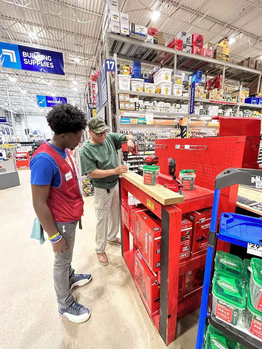 Chuck Farr tweet media