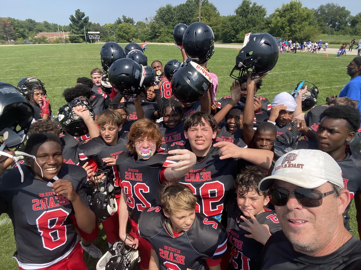 Meyzeek Athletics (@meyzeeka) on Twitter photo You look good, you feel good,you play good! Congrats to <a href="/MeyzeekMiddle/">@MeyzeekMiddle</a> varsity football team!! 1-0 You look good, you feel good,you play good! Congrats to <a href="/MeyzeekMiddle/">@MeyzeekMiddle</a> varsity football team!! 1-0
