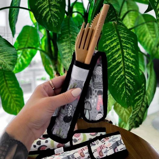 AKINSNF's tweet photo. Ditch single use plastics with @futureisbamboo Utensil Kits! Made with sustainable bamboo, these kits are perfect for sack lunches, picnics, and dorm rooms. #sustainable #bamboo #ecofriendly #zerowaste #environmentallyfriendly #plasticfreeoceans https://t.co/trXtWqT9Wu