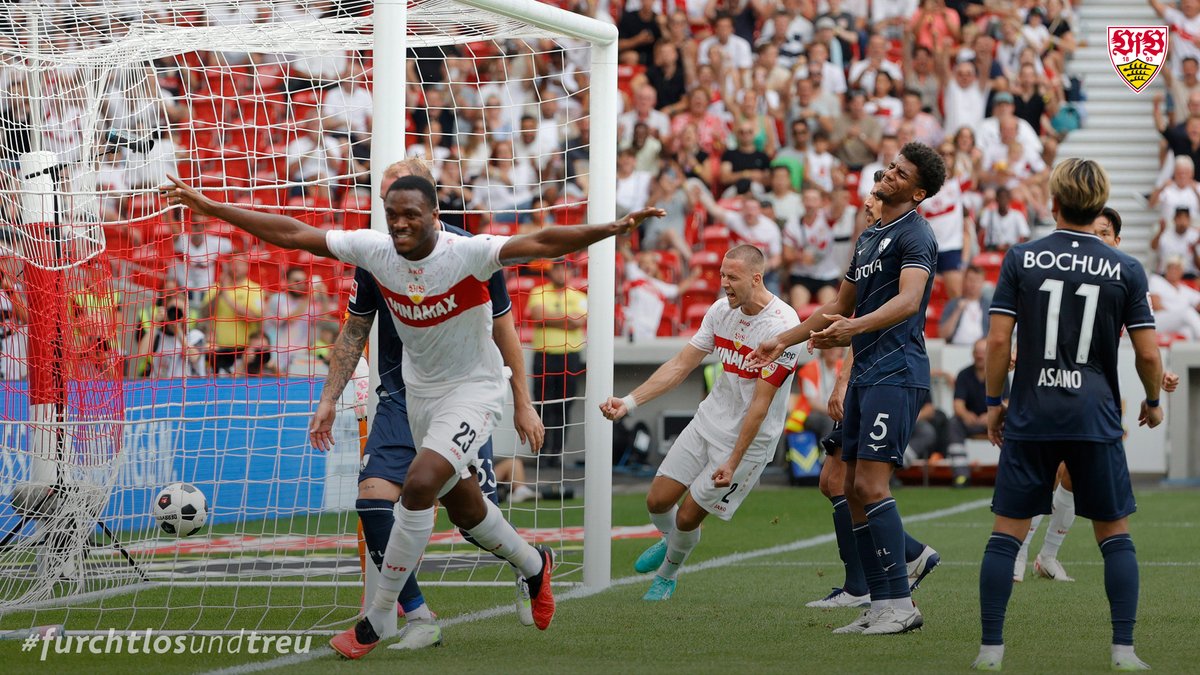 VfB's tweet photo. Jaaaaa, der VfB!! ⚪🔴

#VfB | #VfBBOC 5:0 https://t.co/uzPvrdvrnw