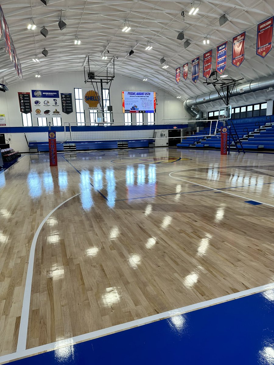 RoxanaShellsVB's tweet photo. What a great evening!! The girls got to showcase some of their talents to family and friends AND be the first group to play on the beautiful new gym floor!!!! Looking forward to our tournament to kick off the season!! #letsgo #shellsvolleyball https://t.co/F3qFojlGoV