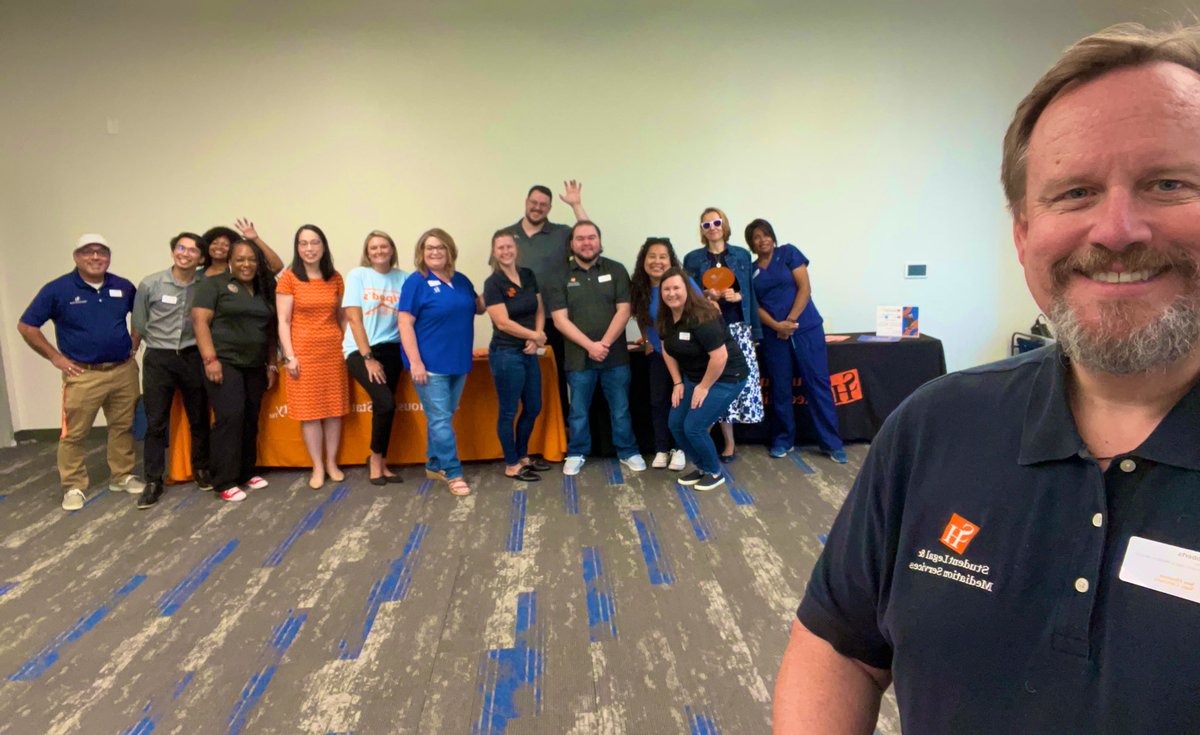 Collaborating with all of SHSU at the @SHSUGradSchool  Resource Fair this lovely Saturday morning!