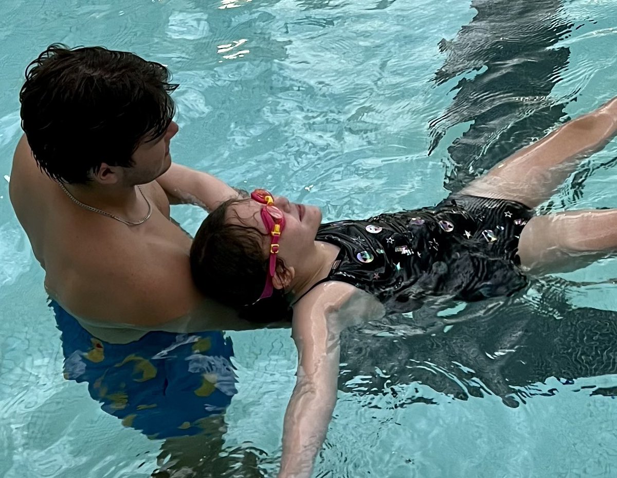 Dragons_Swim's tweet image. So proud of our athletes who are volunteering their time to teach free swim lessons! This new Aqua Stars program, started by senior Liam Fuller, aims to give every child in our community the chance to learn to swim. #swimforall
@NPHSDragons