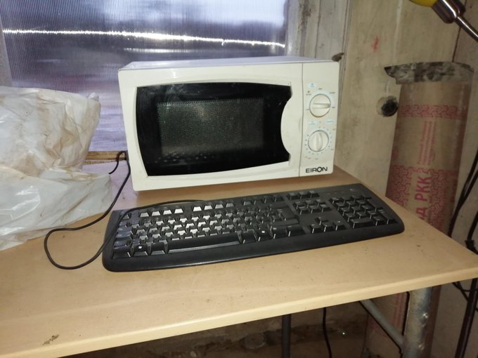 messed up computers tweet media