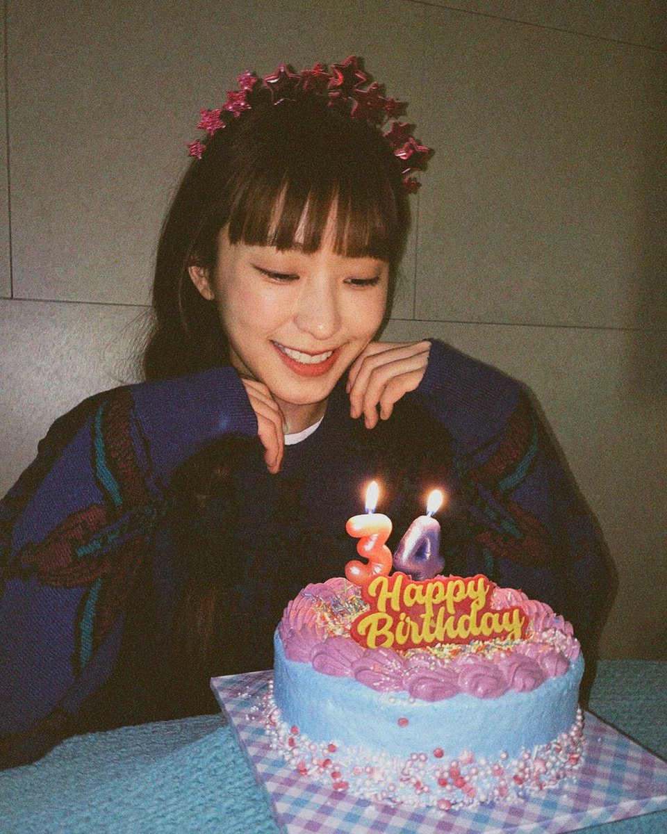 picsistar's tweet image. pov: yoon bora is your girlfriend 
#aborable 💜