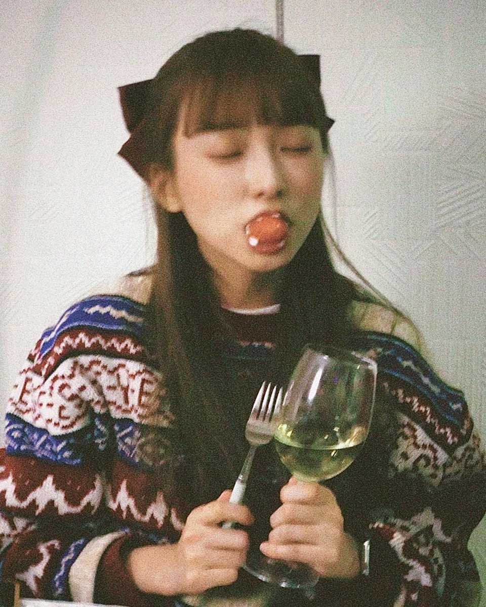 picsistar's tweet image. pov: yoon bora is your girlfriend 
#aborable 💜