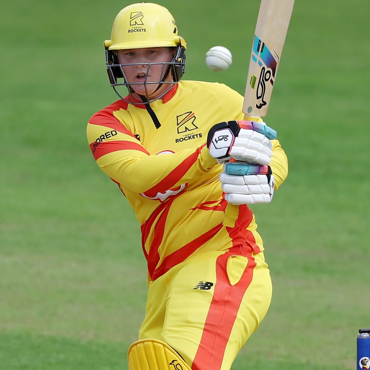 TrentBridge's tweet photo. A Trent Bridge finalé for Trent Rockets and Katherine Sciver-Brunt - and Bryony Smith was delighted to play her part. 

Report 👉 https://t.co/vOmnbVmjev https://t.co/scnVXcyFqq