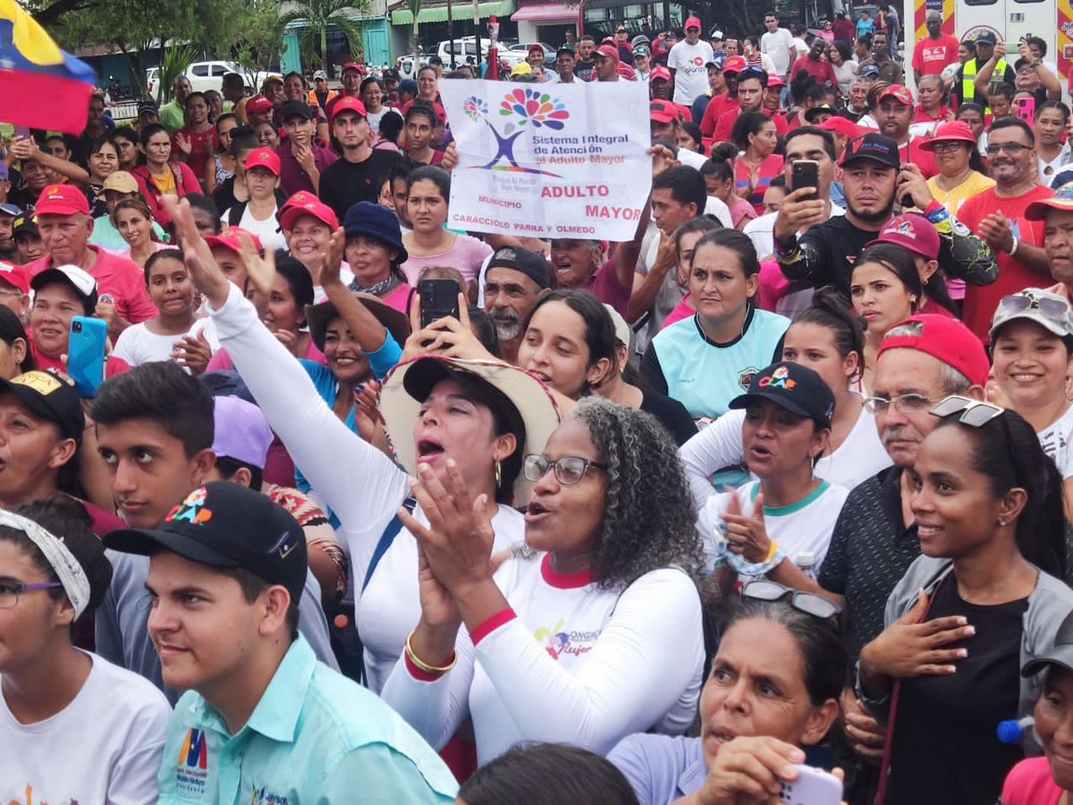 ¡A Mérida siempre la llevo en mi corazón! Que mi abrazo le llegue a mis compatriotas de El Pinar, Municipio Caracciolo Parra. ¡No desmayen! Sigamos en las calles, con un espíritu combativo y de esperanza, construyendo la Patria Buena que nos merecemos.