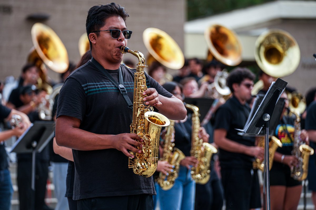 RCCViewpoints's tweet photo. The RCC Band and Spirit squad came out and performed for the incoming freshmen and families during the “Welcome Celebration” on Aug 19. 

Fall semester begins on Aug 21! 

Welcome back RCC students!

📸 : @fotostoryteller https://t.co/uIk9O7hn3N