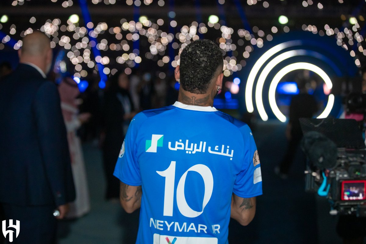 Alhilal_FC's tweet image. 🔝التاريـخ يُكتب بإبهـار 🤩💙

#الهلال