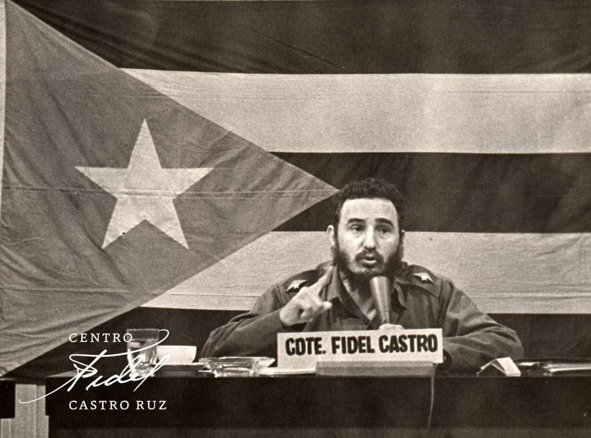 #Fidel:'Lo que los recursos materiales no nos brinda, lo que el subdesarrollo económico nos priva, el hombre es el único, con su conducta, con su moral, con su actitud, quien puede sustituir todo eso'. #FidelVive