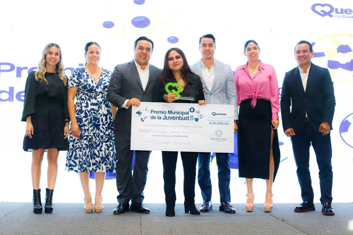 qromunicipio's tweet photo. Muchas felicidades a nuestros jóvenes destacados en ciencia, arte, academia, medio ambiente y compromiso social. Ustedes construyen #ElQuerétaroQueQueremos, nos llena de orgullo su trabajo por un mejor municipio y país. https://t.co/sg4JUN2oBd