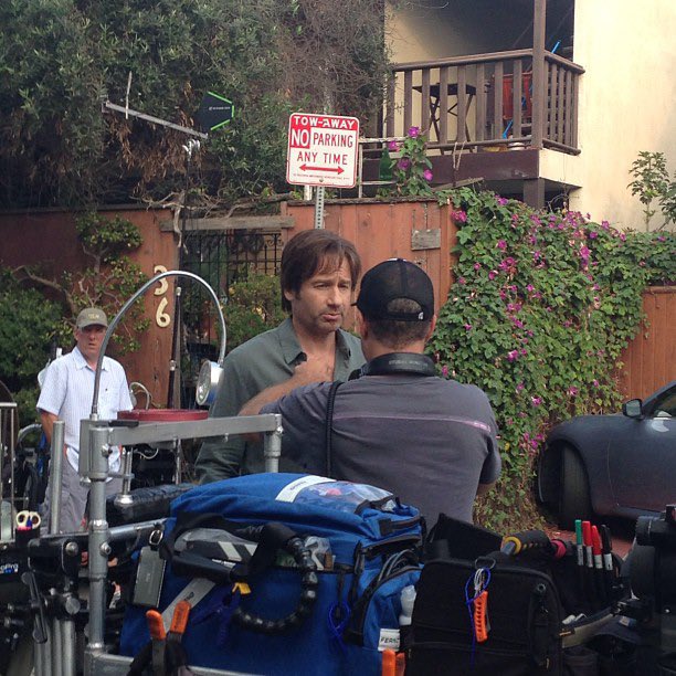 hearteyes4david's tweet photo. #OnSetSaturday! I love BTS pictures. These are from #Californication and most are between shots. What are some of your favorite on set shots? #DavidDuchovny #Hearteyes https://t.co/k6ifW5hYh4