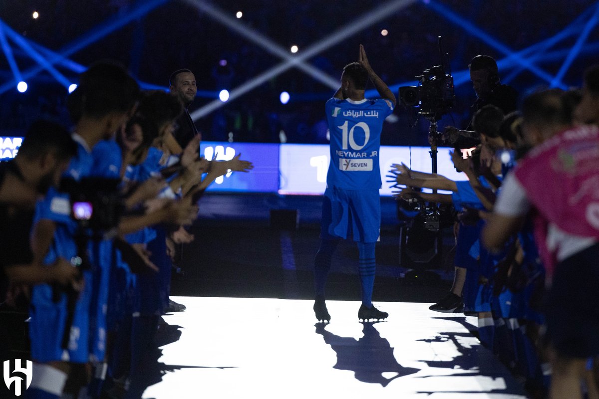 Alhilal_FC's tweet photo. 🔝نيمـار أزرق @neymarjr 😎💙

#الهلال https://t.co/OmPxzVyEIg