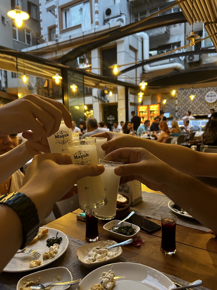 ibrahimbinicci's tweet photo. Off günlerinde rakı içmeyende ne bileyim https://t.co/PoyZzPNRiK