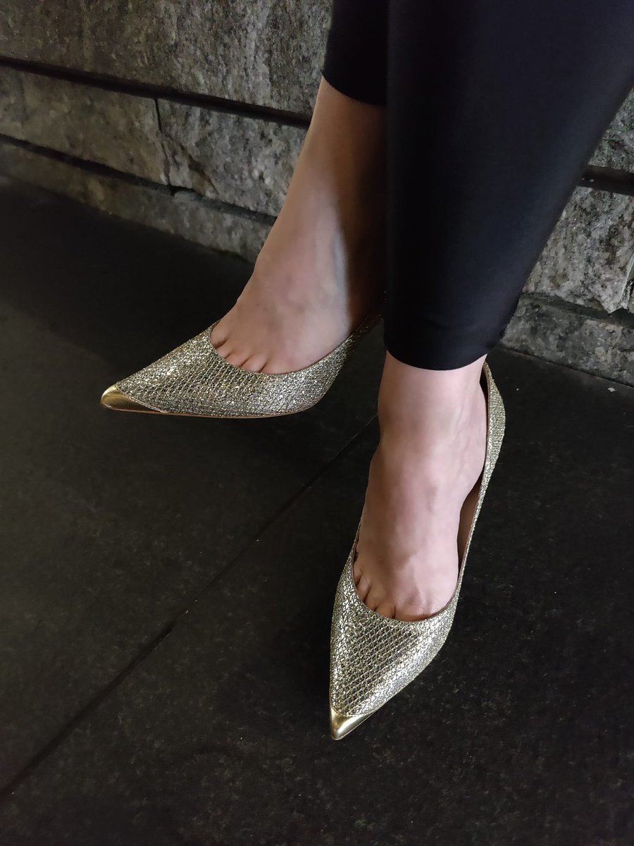 VickyFeet98's tweet photo. Shine bright like a diamond 💎
#feet #feetfinder #feetfethish #feet_lover #feetcontent #feetpicsforsales #feetpic #feetseller #only4feet #barbiegirl #hot
#feet_pic #hot_girl #hotfeet #sexy #myfeet #onlyfan #onlyfansgirl #onlyfans_girl https://t.co/NyrEtos2ZR